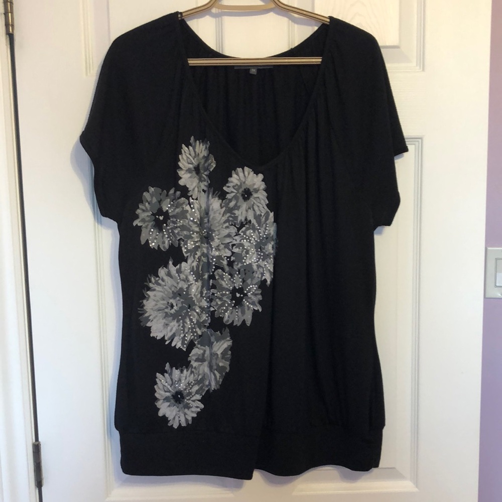 Addition Elle black/grey flowers/diamond embellishment short sleeved top
